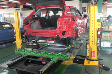 骨格修正精度を極めるフレーム修正機